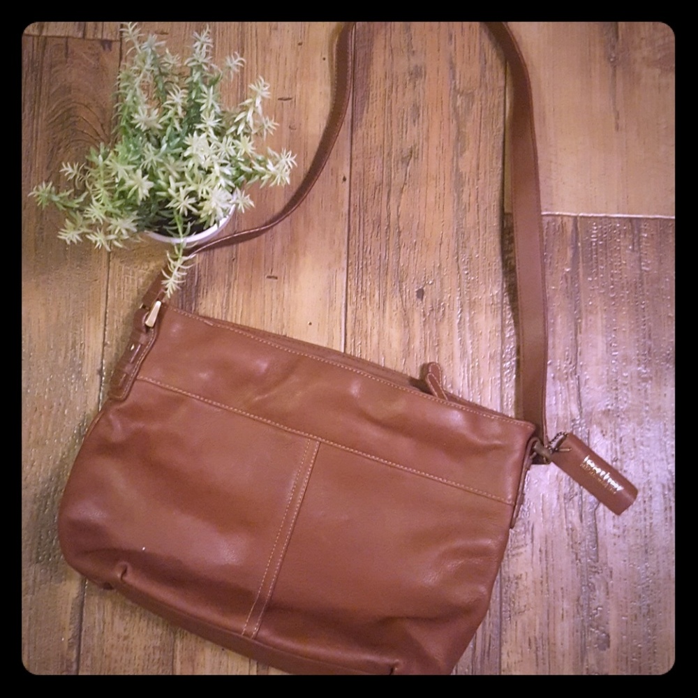 NWOT Croft and Borrow Genuine leather purse